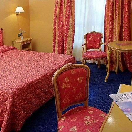 Hotel Relais Du Silence Domaine La Charpiniere à Saint-Galmier Extérieur photo
